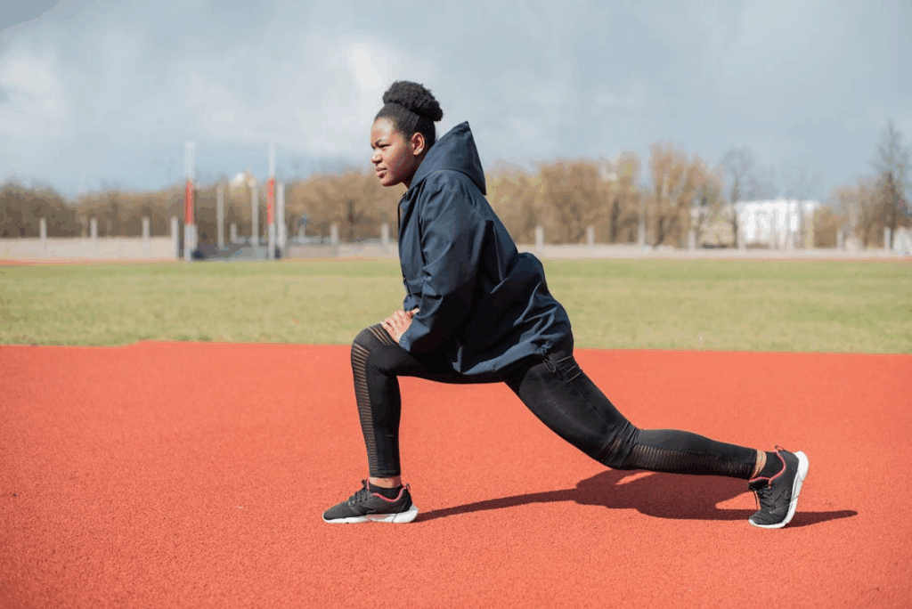Athlete doing lunges for NJ Sports running season

